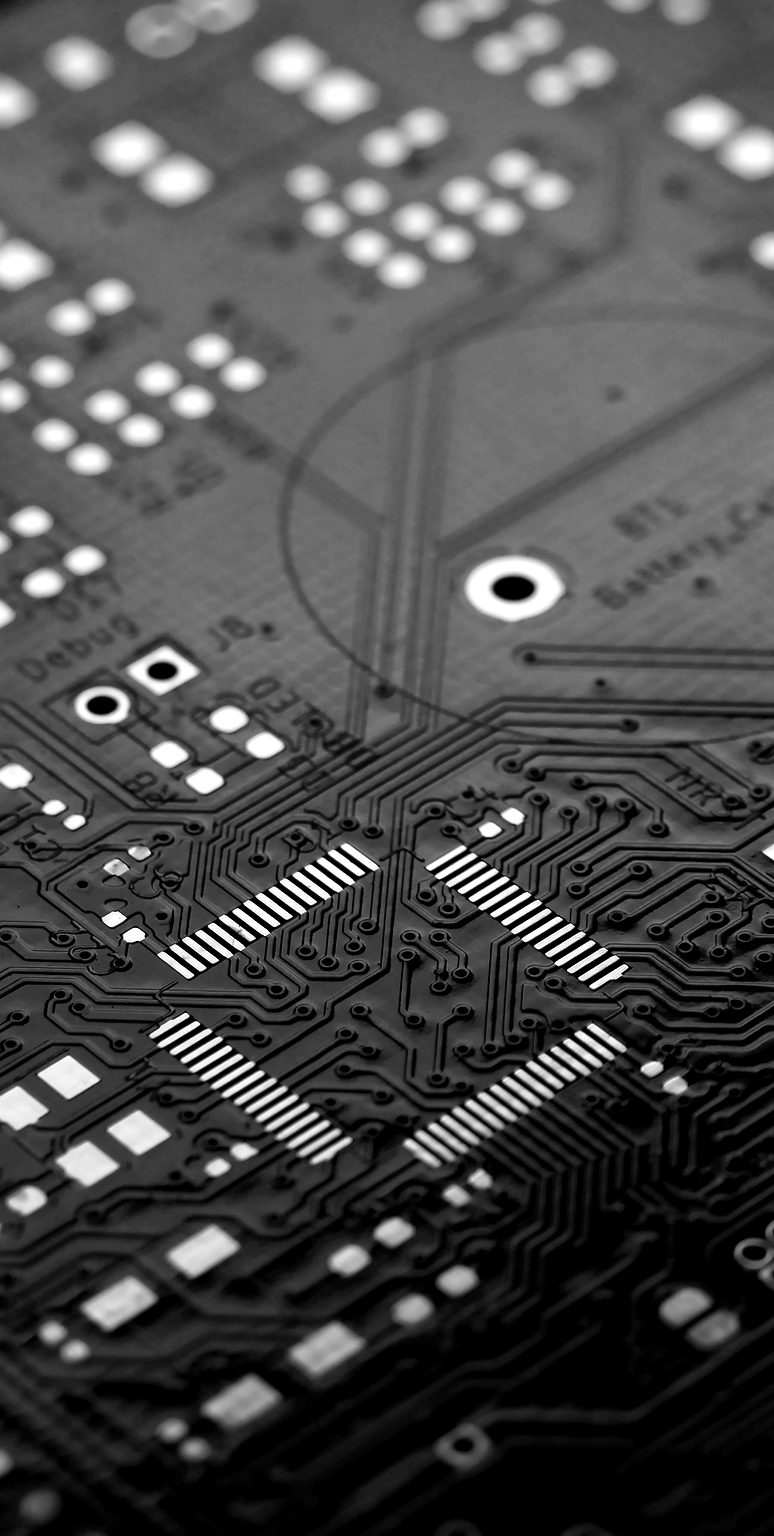 Signal paths / trace routing